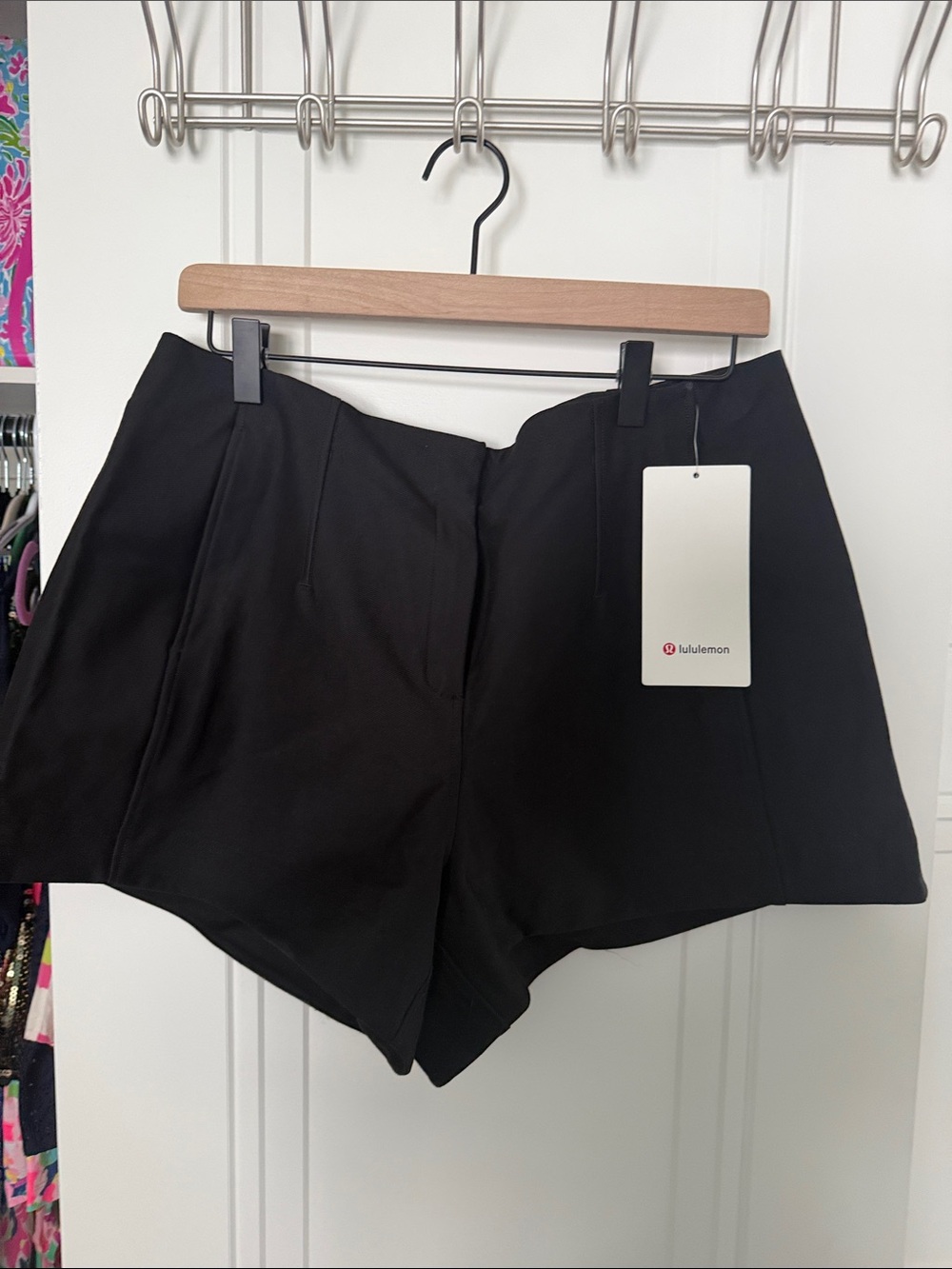 NWT lululemon Utilitech Relaxed Fit Black High-Waist Tailored Shorts